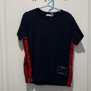 Moncler Kids T-Shirt in Dark Blue and Red